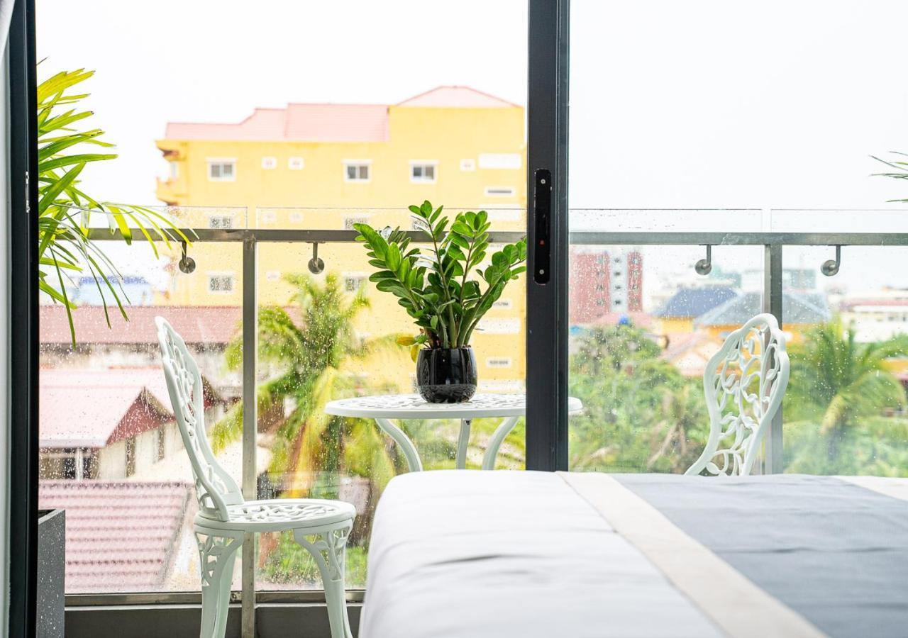 The Square Kampot Hotel Екстериор снимка