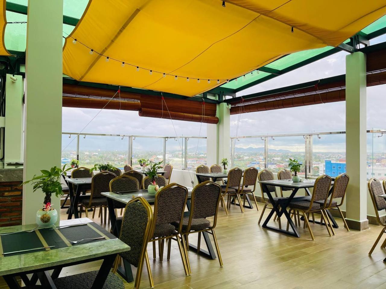 The Square Kampot Hotel Екстериор снимка